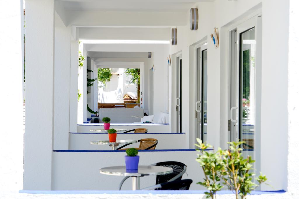Fiko Hotel 古托克布库 外观 照片
