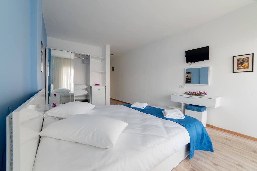 Fiko Hotel 古托克布库 外观 照片